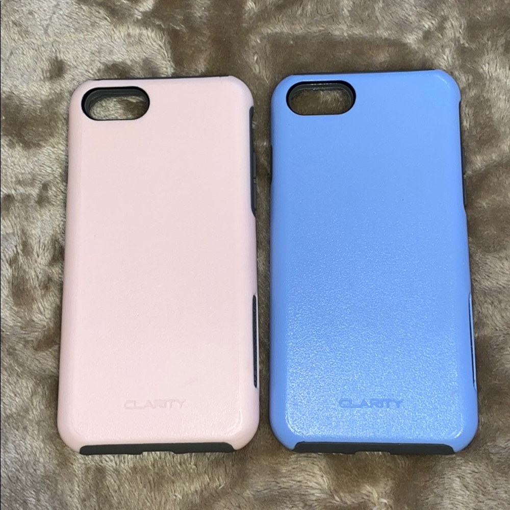 2 Iphone 8 cases (pink and blue)